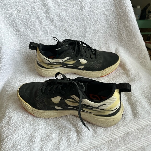 Vans customs ultra range - Picture 3 of 12